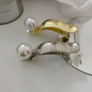 Barrettes à cheveux ondulées en métal doré et argenté avec de grandes perles