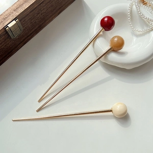 French Vintage Golden Alloy Hair Stick With Resin Bead Elegant Faux Amber Hairpin For Women Daily Hair Styling Accessory