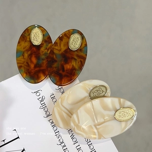 French Elegant Acetate Oval Hair Clip Retro Tortoiseshell Side Duckbill Clip Gold Metal Label Hairpin Hair Accessories For Women