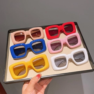 Kids Fashion Square Sunglasses Retro Chunky Frame UV400 Protection Resin Lens Boys Girls Versatile Sunglasses Accessories