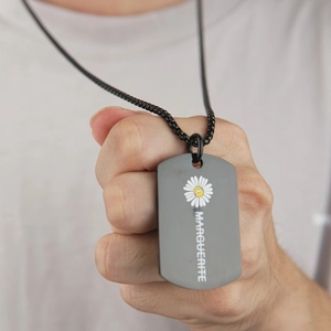 Hiphop black rectangle daisy tag pendant necklace in titanium steel for men and women