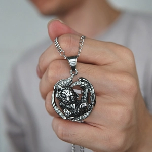 Hiphop tiger-cat pendant necklace in vintage silver with sparkling zircon stones