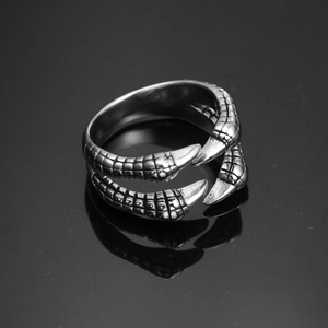 Vintage roestvrijstalen drakenklauw ring met gedetailleerde schubben en zilveren finish