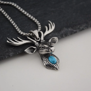 Collier tête de cerf hip hop avec pierre turquoise en acier inoxydable de style rétro
