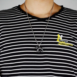Collier avec pendentif gorille à la mode en acier argenté vintage pour hommes et femmes