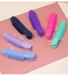 Set mit sechs farbenfrohen Haaransatz-Volumenclips in Pastelltönen mit Belüftung
