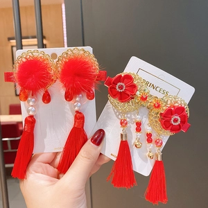 Barrettes chinoises traditionnelles en fausse fourrure rouge avec pompons pour enfants