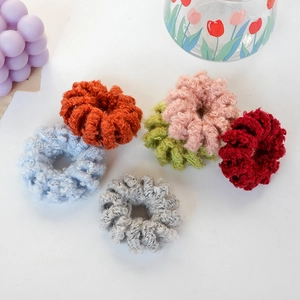 Elastici per capelli a spirale in peluche in sei colori pastello per lo styling quotidiano