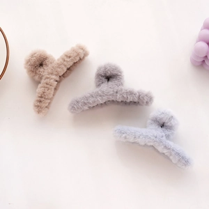 Three-piece set of large plush faux fur shark hair claws in beige, grey, and light blue