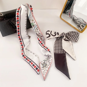 Pañuelo de seda retro francés con estampado de pata de gallo y corazones para mujer