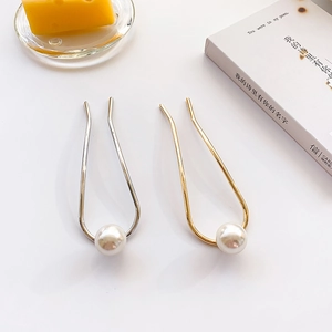 Épingle à cheveux minimaliste en U en métal doré et argenté avec perle blanche élégante