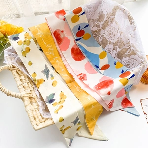 Lot de 4 foulards twilly en satin à motifs de fruits pour cheveux et sacs à main