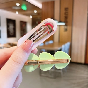 Barrette ovale rose et épingle à cheveux verte en forme de cœur dorée