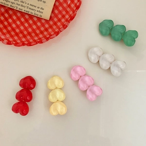 Colorful heart-shaped crystal hair clips set in five pastel colors for women