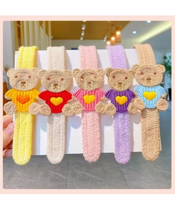Detailed set of 5 knitted bear fringe stickers and hairbands for girls in various soft colors