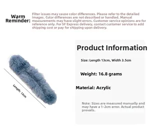 Vue détaillée de la pince à cheveux en peluche bleu-gris de 13 cm avec dimensions et poids