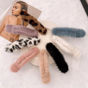 Lot de 8 barrettes à cheveux en peluche avec motif vache et couleurs unies pour femme