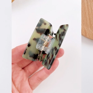 Elegant rectangular acetate hair claw clip with vintage tortoiseshell pattern for women