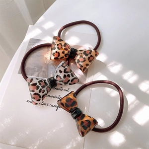 Élastiques à Cheveux en Acrylique Imprimé Léopard Coréen Nœud Vintage Cœur Corde à Cheveux Élastique Accessoires de Coiffure