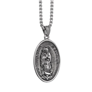 Collar con colgante ovalado Virgen de Guadalupe en acero inoxidable color plata