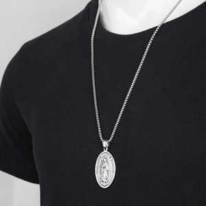 Collar de hip hop con colgante ovalado de la Virgen María en acero inoxidable para hombre
