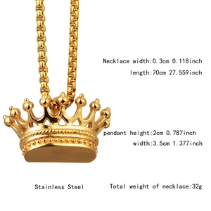 Detaillierte Maße der goldenen Kronenkette mit 3,5 cm Breite und quadratischer Kette