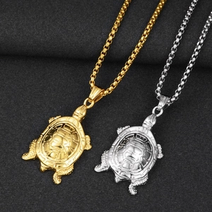 Juego de collares con colgante de tortuga hip hop en acabados dorado y plateado