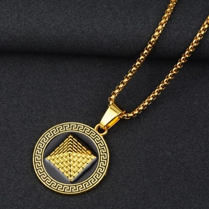 Collana con ciondolo a piramide dorata hip hop con motivo greco e catena box