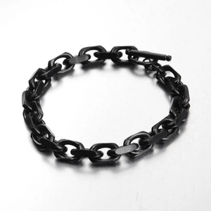 Nahaufnahme von Hip-Hop schwarzem Edelstahl-Gliederkettenarmband mit T-Verschluss