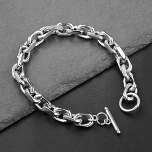 Silberne Gliederkette im Hiphop-Stil mit T-Bar Knebelverschluss aus Titanstahl