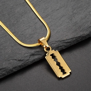 Collana con Ciondolo a Forma di Lama di Rasoio Placcata in Oro in Lega per Uomo Donna Hiphop Rock Gioielli Catena Serpente
