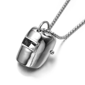 Collier Pendentif Masque de Soudeur en Acier Inoxydable Hommes Femmes Hip Hop Punk Style Industriel Bijoux Cadeau Chaîne Argentée
