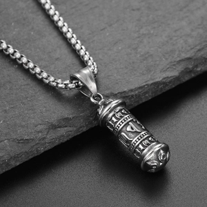 Collier rétro en acier inoxydable avec pendentif cylindre et symboles sanskrits gravés