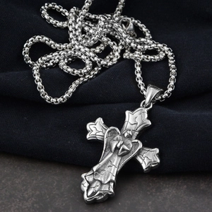Collier avec pendentif croix vintage en acier inoxydable avec texture pierre et chaîne