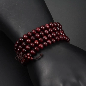 Bracciale classico multistrato in legno marrone 108 grani con nodo cinese decorativo