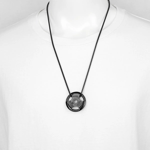 Collier hiphop pour homme avec pendentif disque d'haltère noir sur chaîne à billes