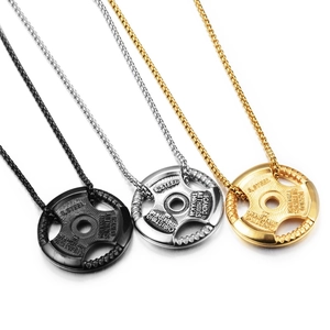 Collier Pendentif Disque de Musculation Fitness en Acier Inoxydable Hip Hop Bijoux Gravés pour Hommes Femmes Gym Accessoire
