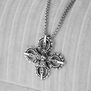 Hip hop vintage stainless steel vajra cross necklace with oxidized silver finish and box chain