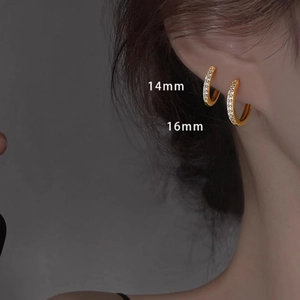 Squisiti orecchini a cerchio in oro da 14mm e 16mm con pietre di zircone bianco