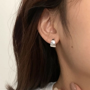 Geometric Triangle Hoop Earrings For Women Minimalist Copper Polished Metallic Glossy Ear Clip Cold Style Jewelry Gift