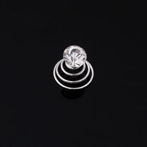 Spirale à cheveux de mariée élégante avec cristal facetté et bobine en métal argenté
