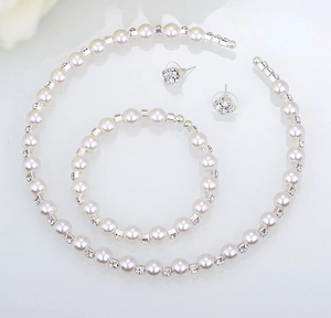 Elegant bridal jewelry set with 8mm pearls and sparkling rhinestones in silver finish