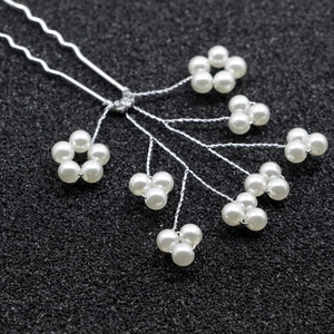 Épingle à cheveux de mariée argentée en U avec perles blanches et motif floral