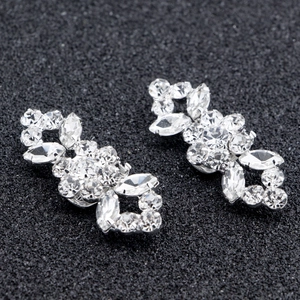 Sparkling crystal flower shoe clips with silver rhinestones for elegant footwear decor