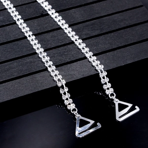 Eleganti spalline per reggiseno con doppia fila di strass e perle e ganci in metallo argento