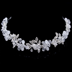 Serre-tête de mariée argenté avec fleurs en cristal et perles pour coiffure de fête