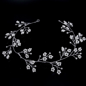 Vigne de cheveux de mariage élégante avec perles et fil d'argent pour mariée