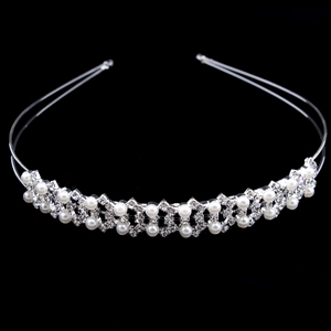 Serre-tête de mariée élégant avec perles blanches à double rangée et strass brillants