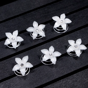 Set of 6 bridal hair pins with white resin flowers, pearls, and crystals on black wood