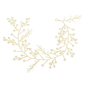 Détail macro d'un bandeau de mariée avec fils dorés, perles et cristaux